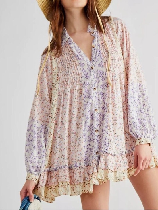 Free People Dresses & Skirts - Free People Lost In You Floral Print Ruffled Tunic